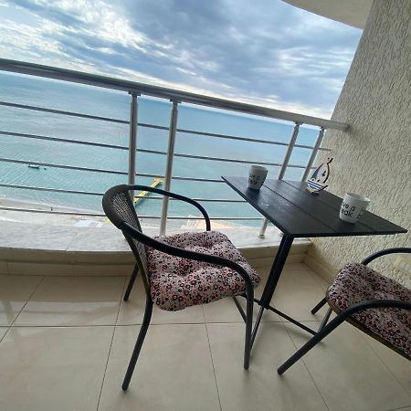 Currila Beach Apartment Дуррес Экстерьер фото